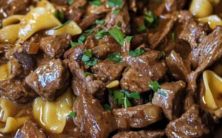 🥩🍝 Beef Stroganoff with Noodles: A Comforting, Hearty Meal