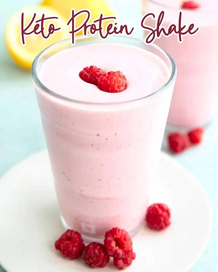Delicious Keto Protein Shake with low-carb and high-fat ingredients for a healthy diet